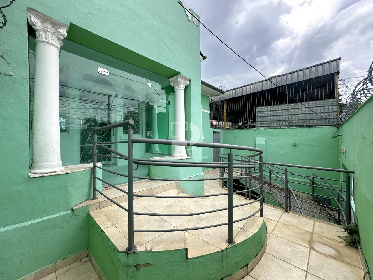 Casa para aluguel no Barro Preto: 