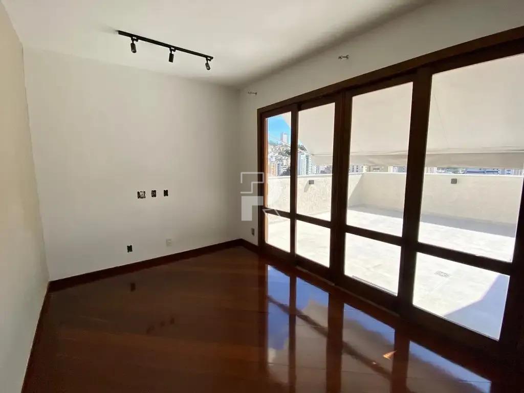 Cobertura à venda no Santo Antônio: 