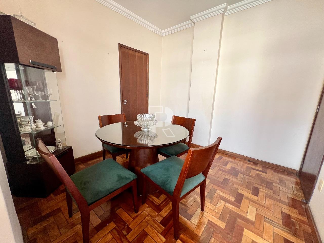 Apartamento à venda no Prado: 