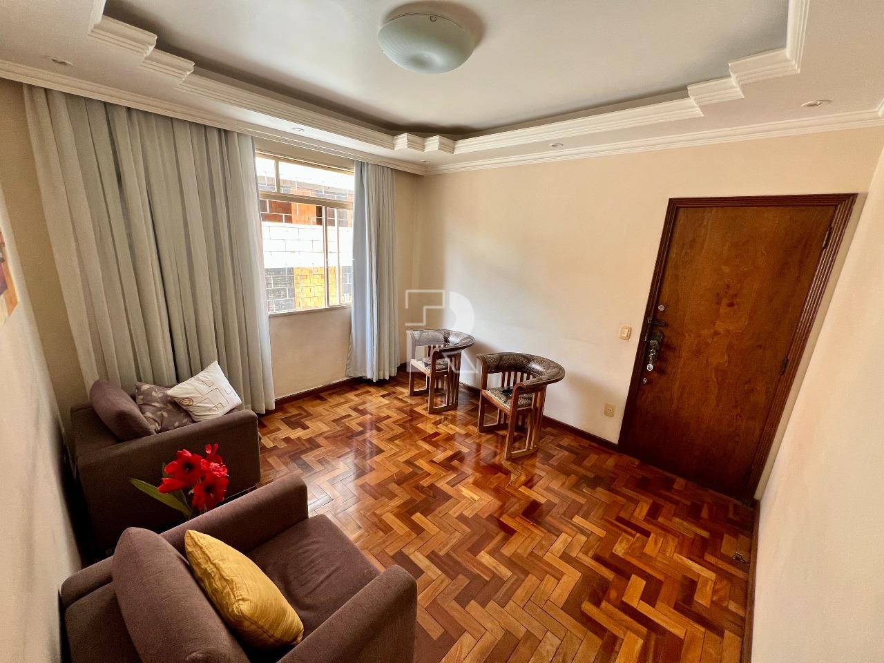 Apartamento à venda no Prado: 