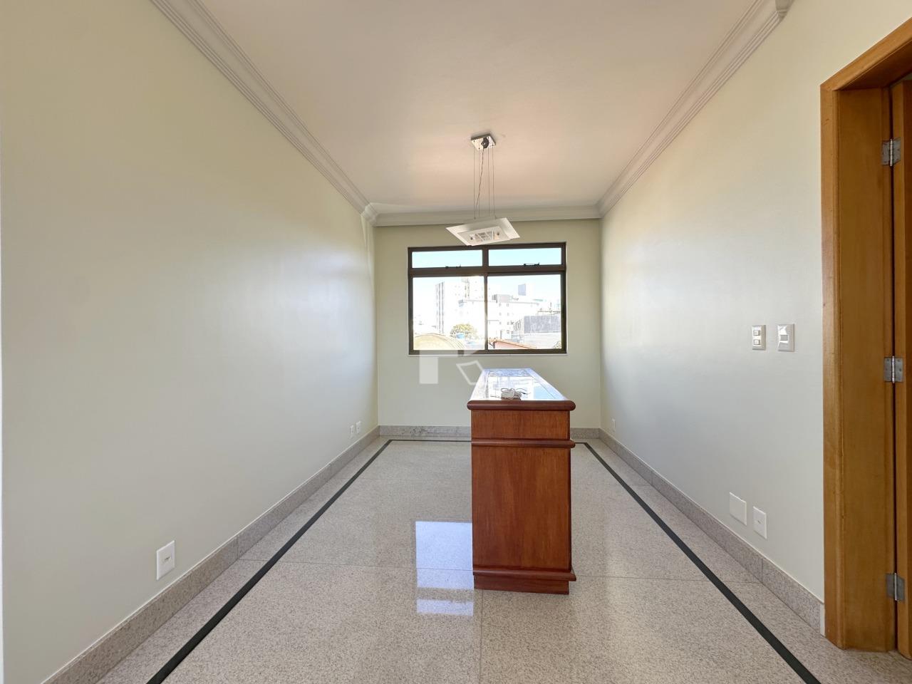 Cobertura à venda no Prado: 