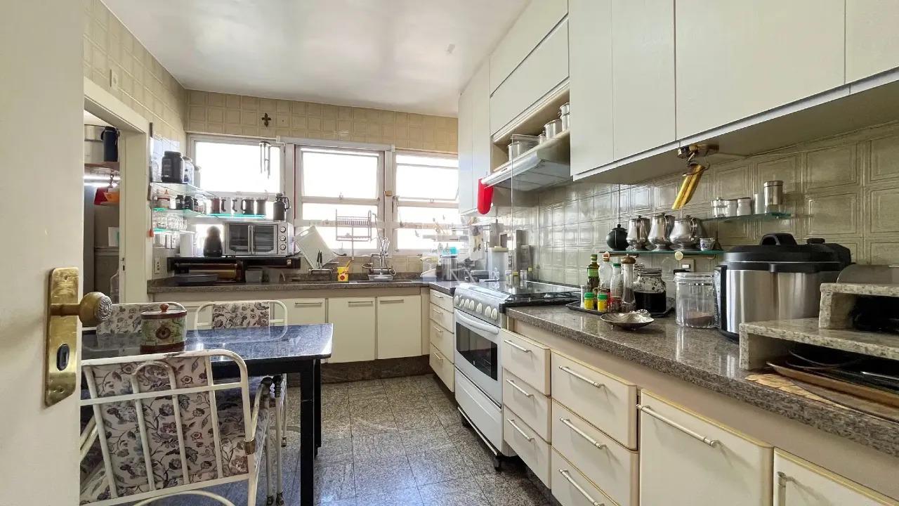 Apartamento à venda no Funcionários: 