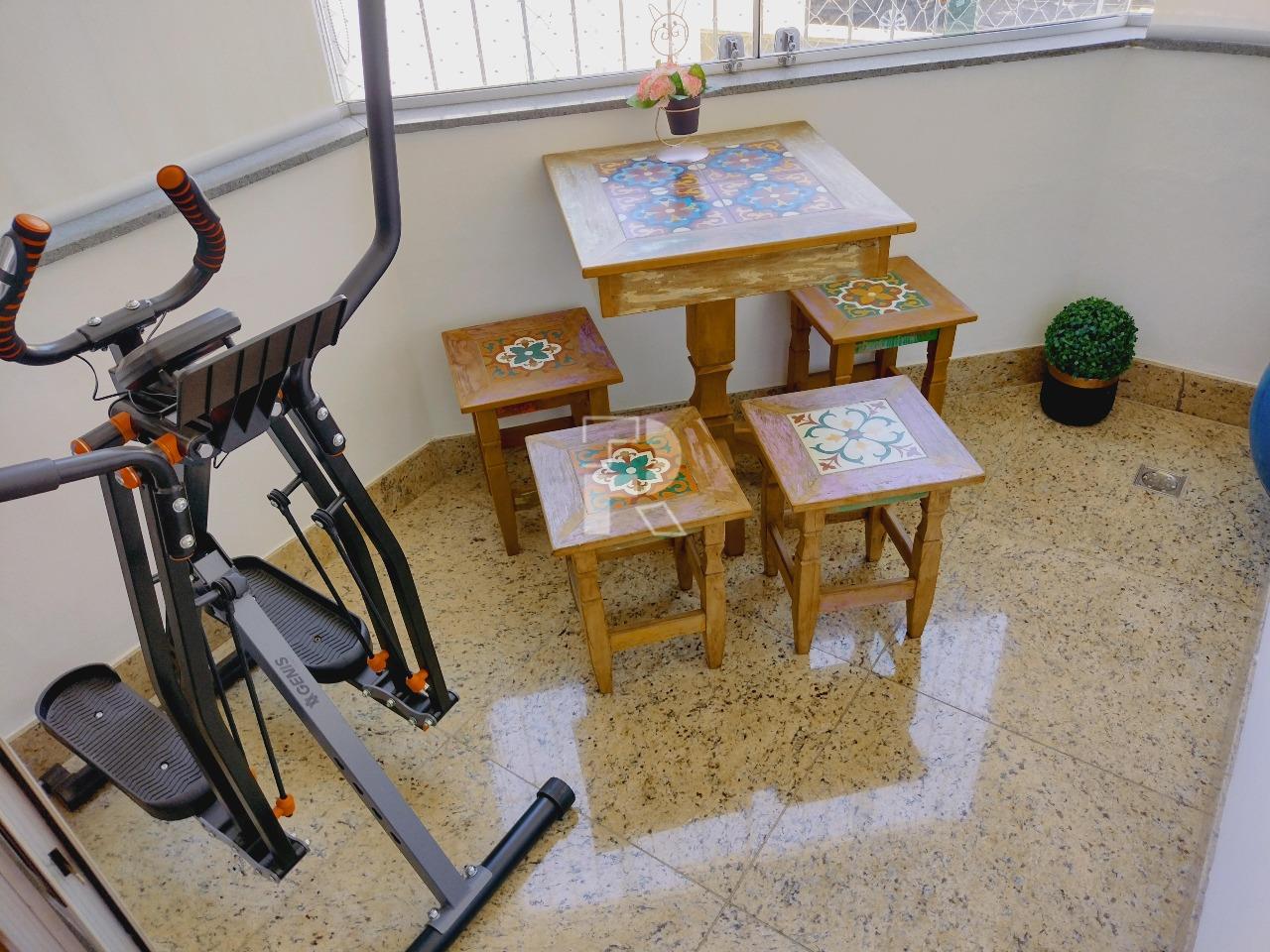 Apartamento à venda no Prado: 