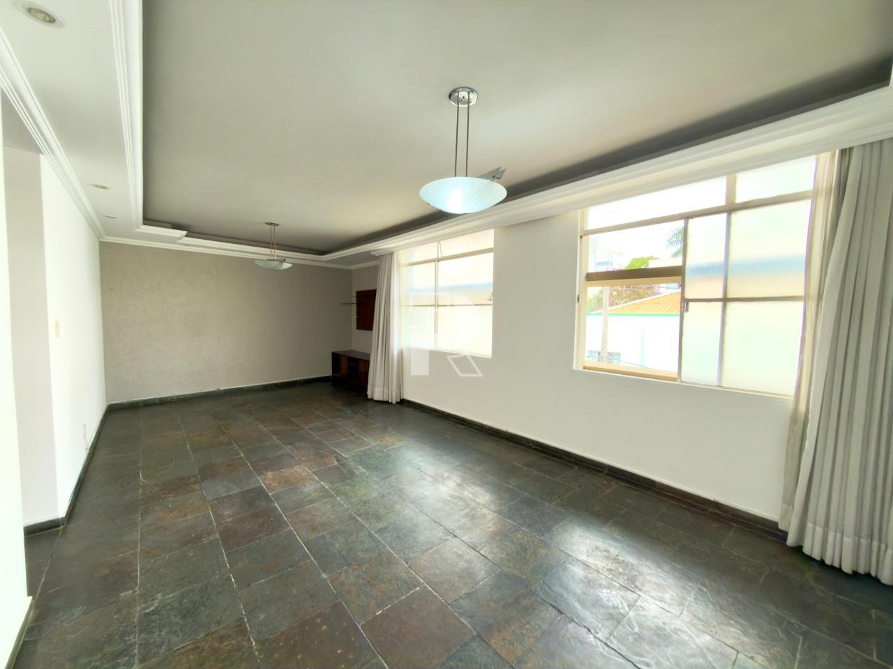 Apartamento à venda no Prado: 