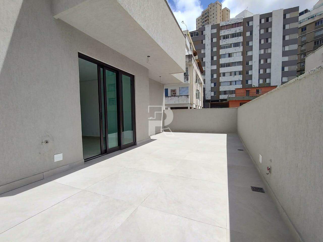 Cobertura à venda no Serra: 