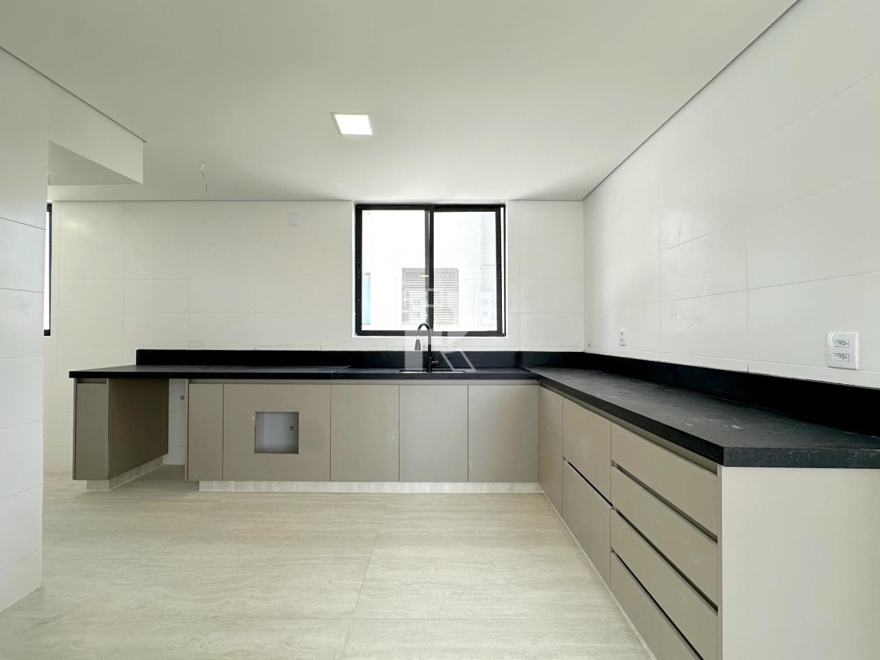 Cobertura à venda no Prado: 