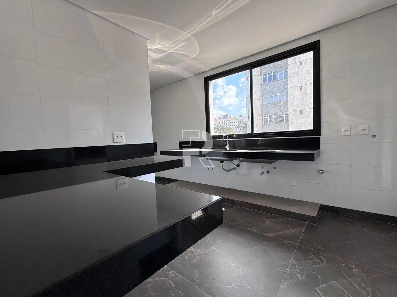 Cobertura à venda no Lourdes: 