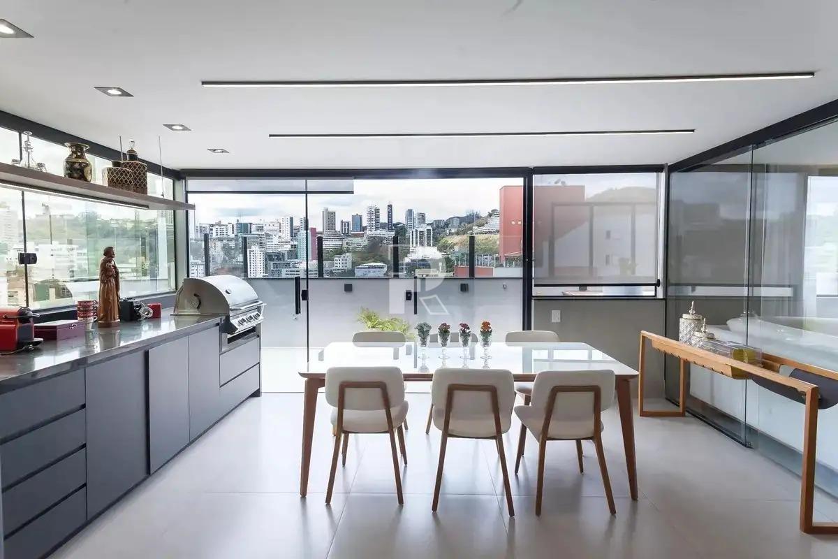 Cobertura à venda no Estoril: 