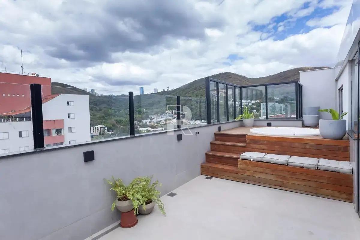 Cobertura à venda no Estoril: 