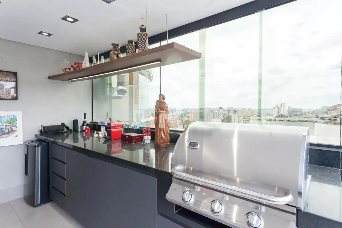 Cobertura à venda no Estoril: 