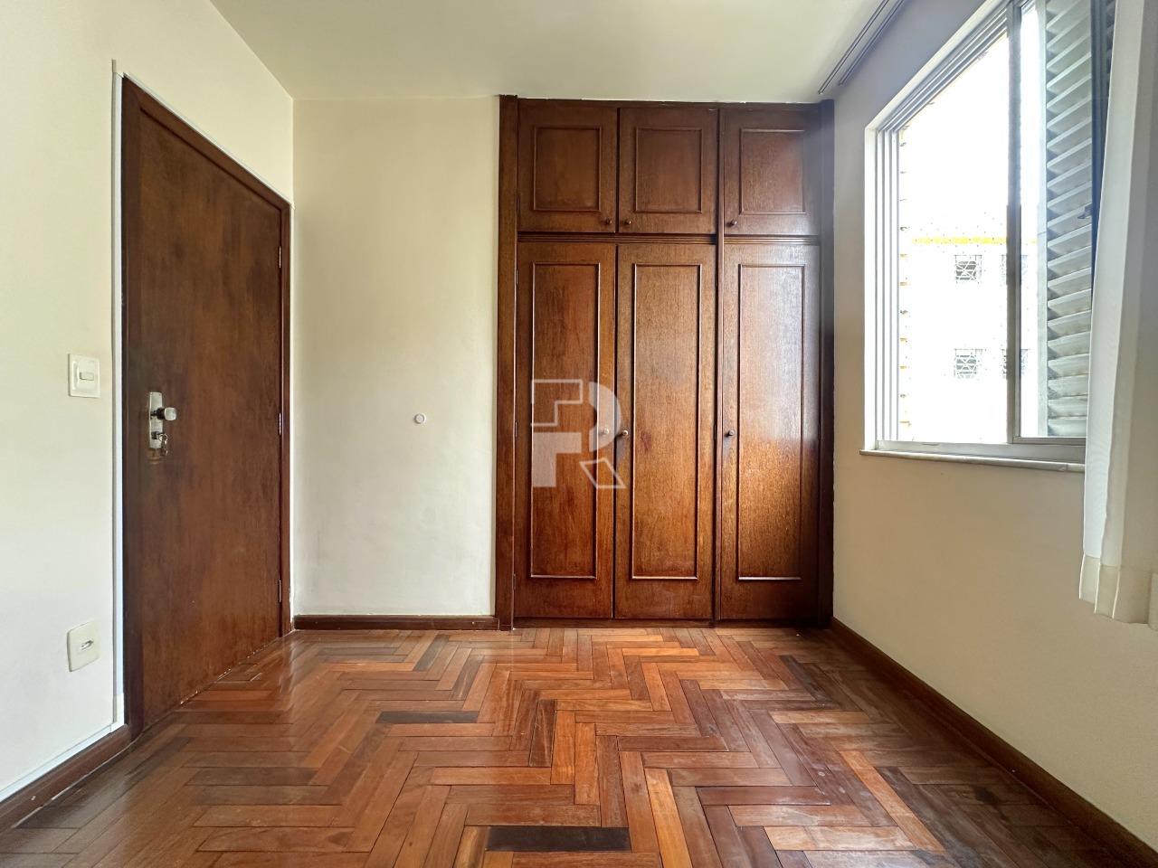 Apartamento à venda no Prado: 