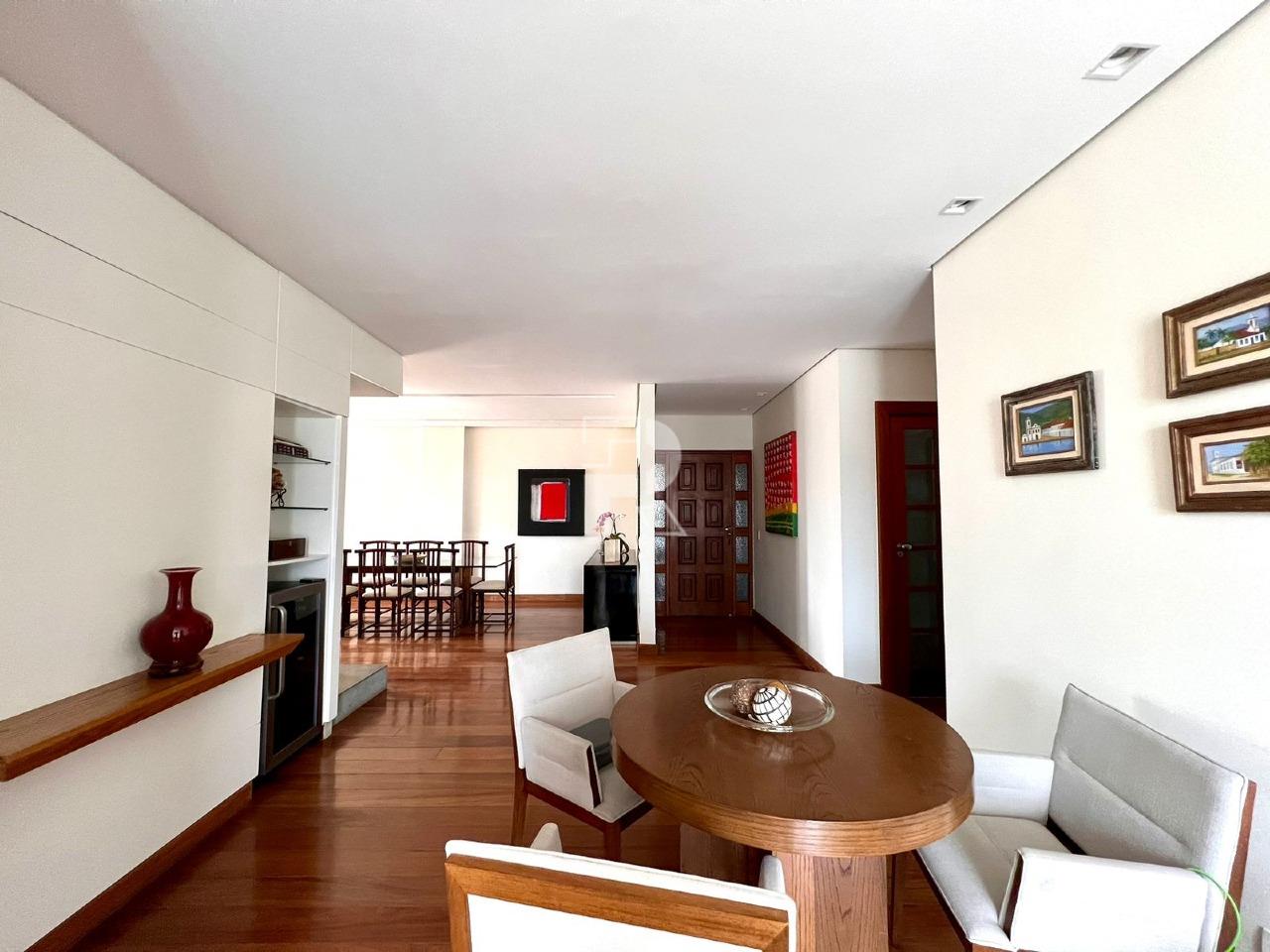 Cobertura à venda no Savassi: 