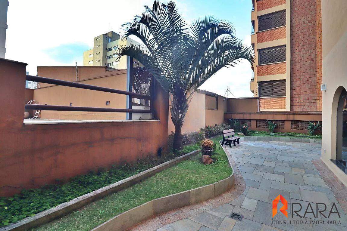 Apartamento para alugar com 4 quartos, 175m² - Foto 29