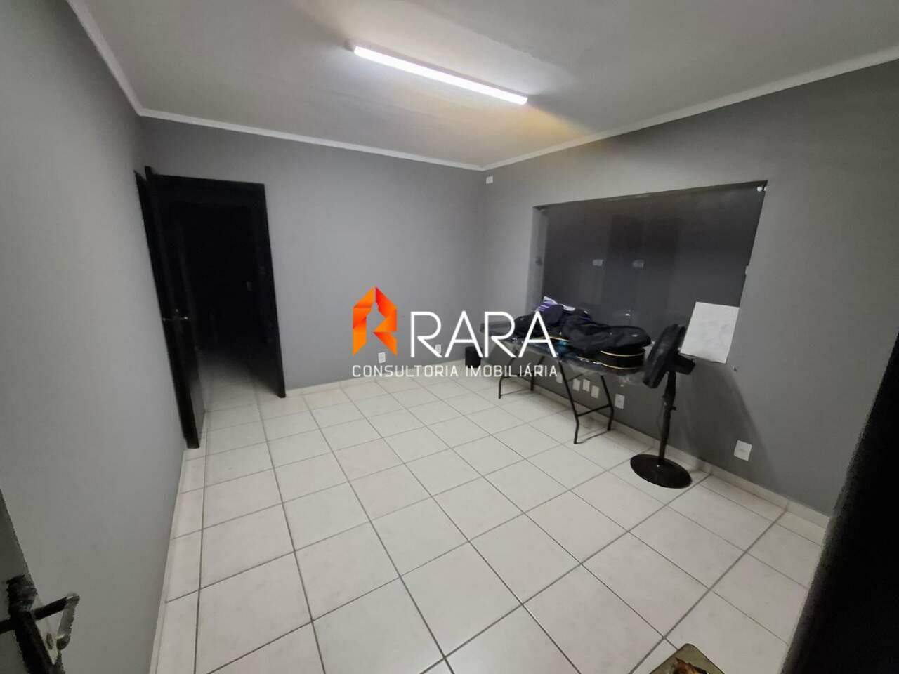 Sobrado, 1 quarto, 221 m² - Foto 1