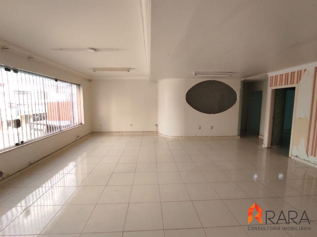 Sobrado para alugar com 4 quartos, 480m² - Foto 1