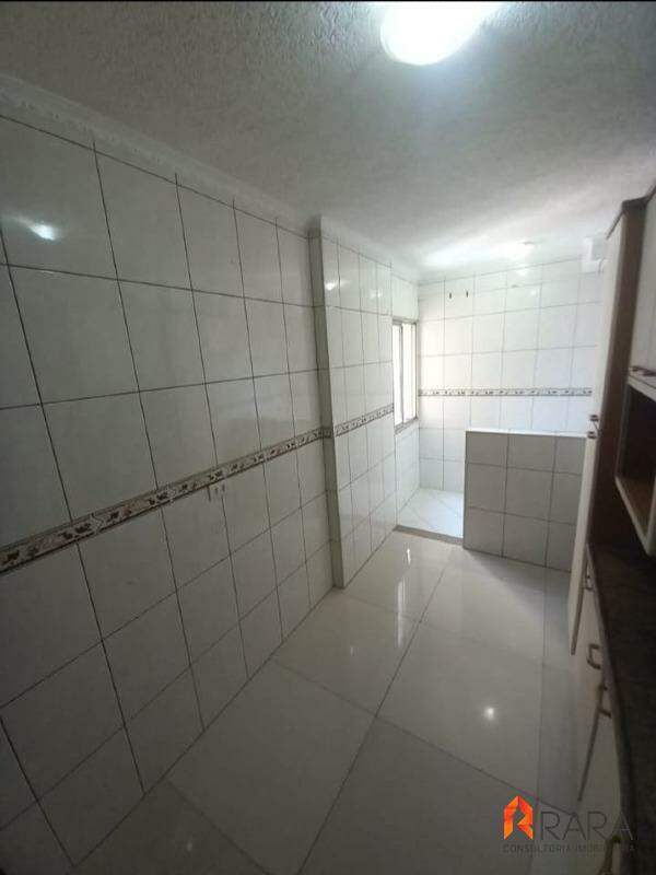 Apartamento à venda com 2 quartos, 70m² - Foto 3