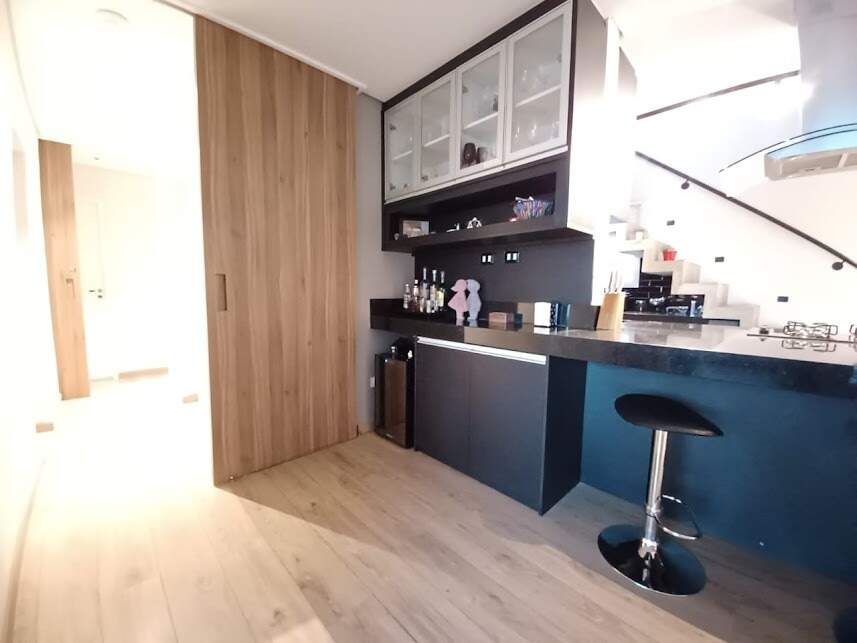 Cobertura à venda com 2 quartos, 180m² - Foto 7