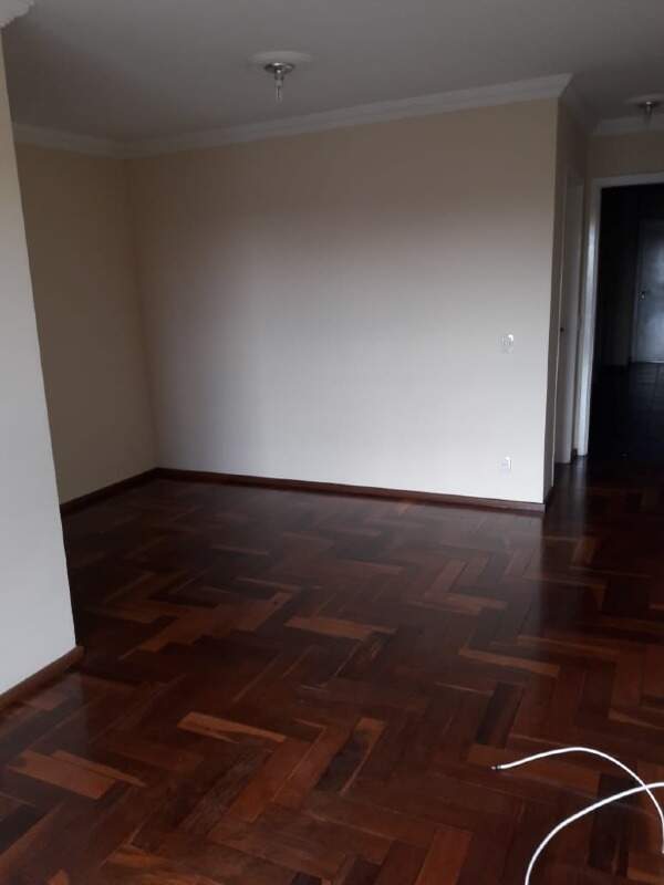 Apartamento à venda com 3 quartos, 69m² - Foto 2