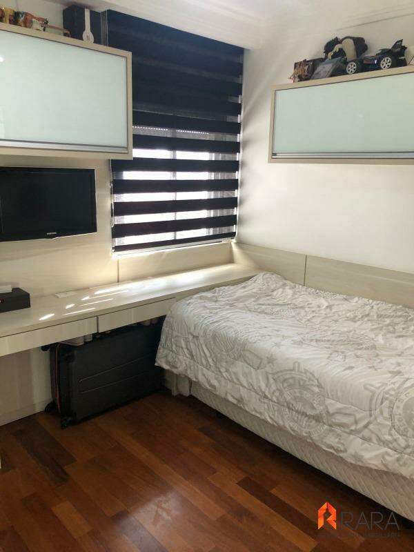 Apartamento à venda com 3 quartos, 210m² - Foto 18