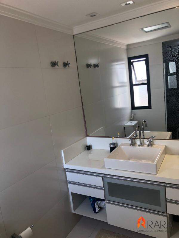 Apartamento à venda com 3 quartos, 210m² - Foto 14