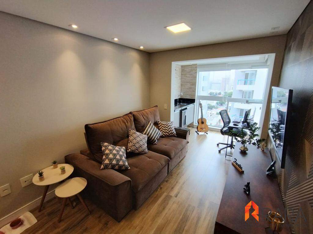 Apartamento à venda com 2 quartos, 70m² - Foto 2