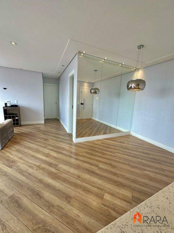 Apartamento à venda com 2 quartos, 71m² - Foto 1