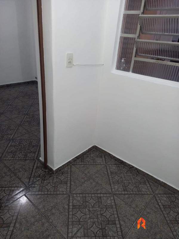 Casa à venda com 5 quartos, 250m² - Foto 13