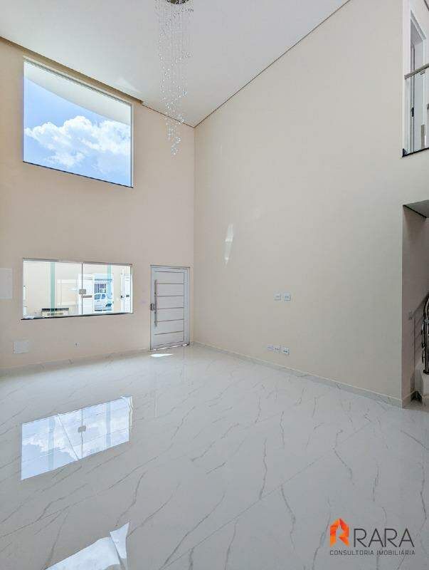 Sobrado à venda com 4 quartos, 332m² - Foto 2