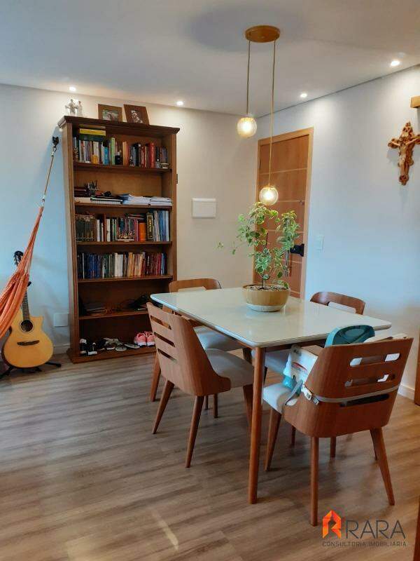 Apartamento à venda com 3 quartos, 72m² - Foto 1