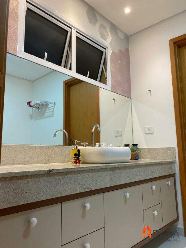 Apartamento à venda com 2 quartos, 80m² - Foto 23