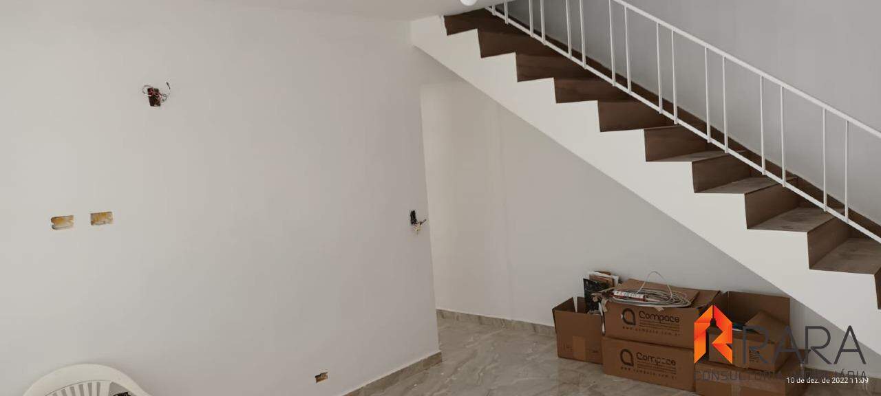 Sobrado à venda com 2 quartos, 129m² - Foto 2