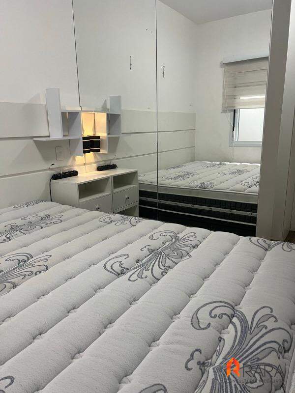 Apartamento à venda com 3 quartos, 94m² - Foto 11