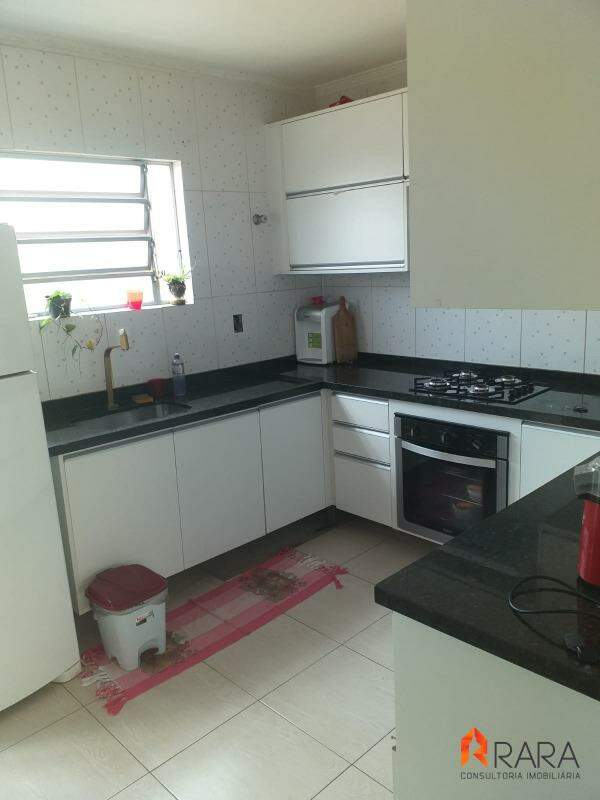 Apartamento à venda com 2 quartos, 64m² - Foto 2