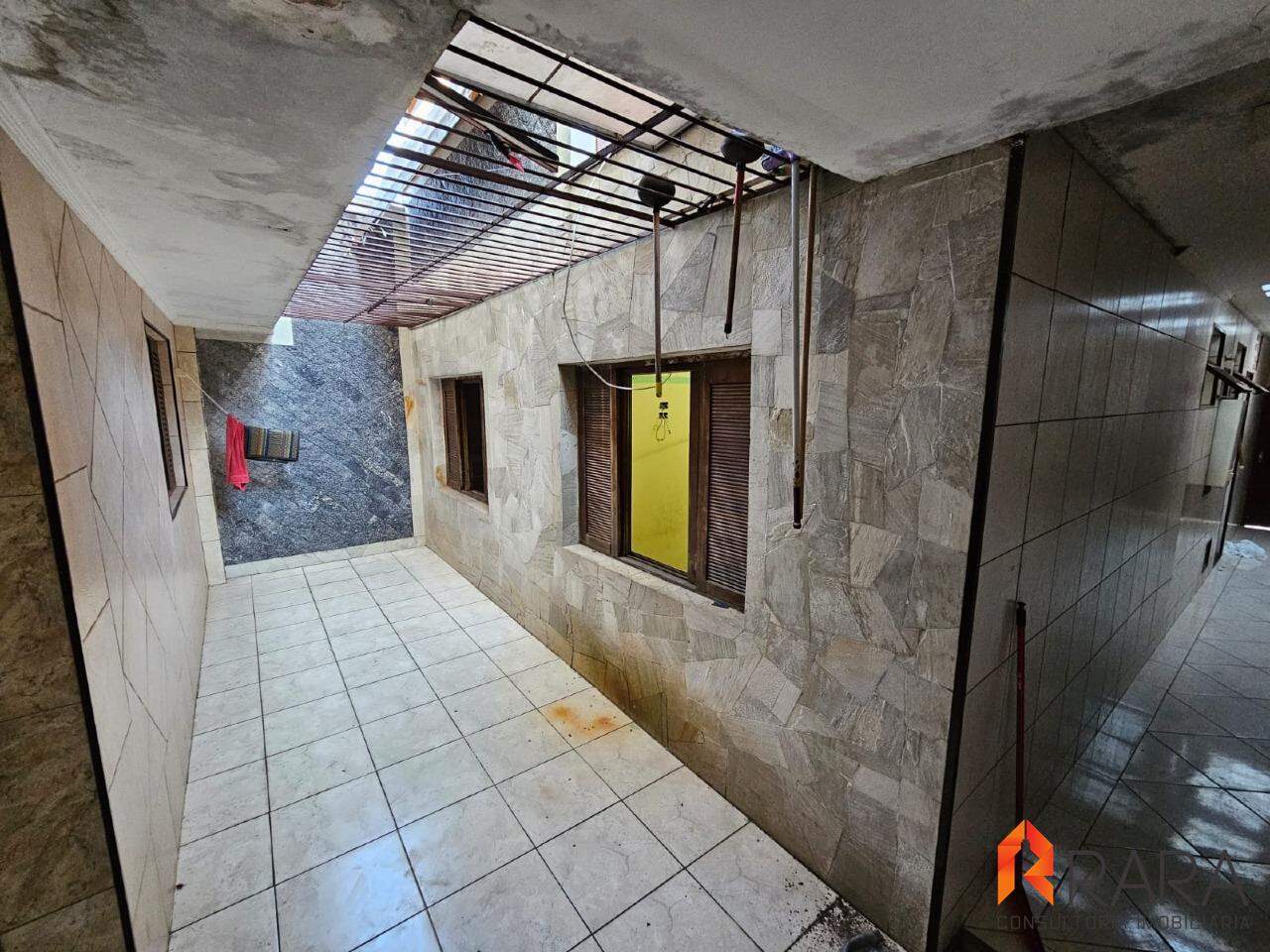 Casa à venda com 2 quartos, 150m² - Foto 8