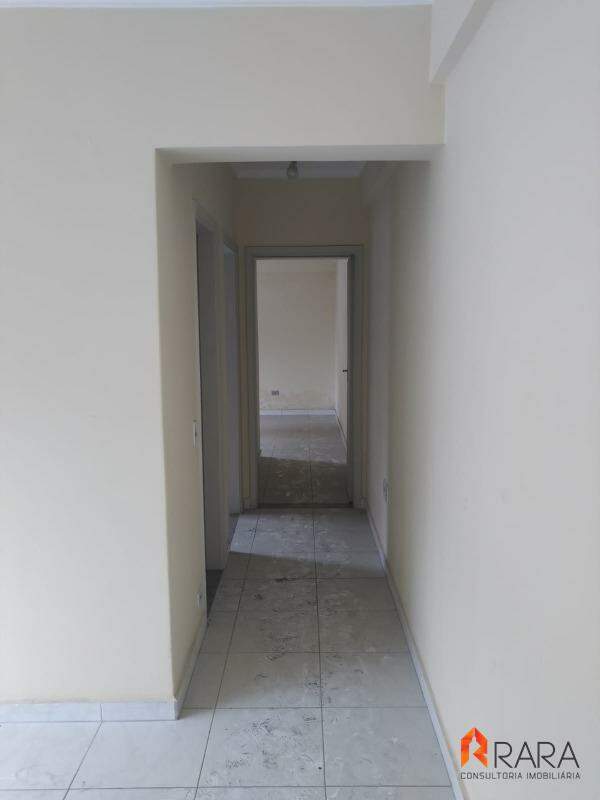 Apartamento à venda com 2 quartos, 67m² - Foto 4