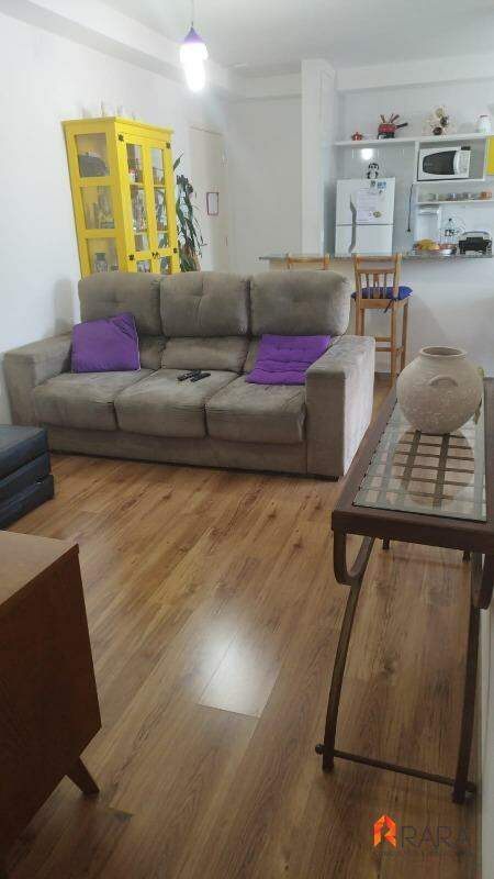 Apartamento à venda com 2 quartos, 69m² - Foto 2