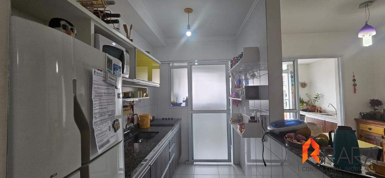 Apartamento à venda com 2 quartos, 69m² - Foto 11