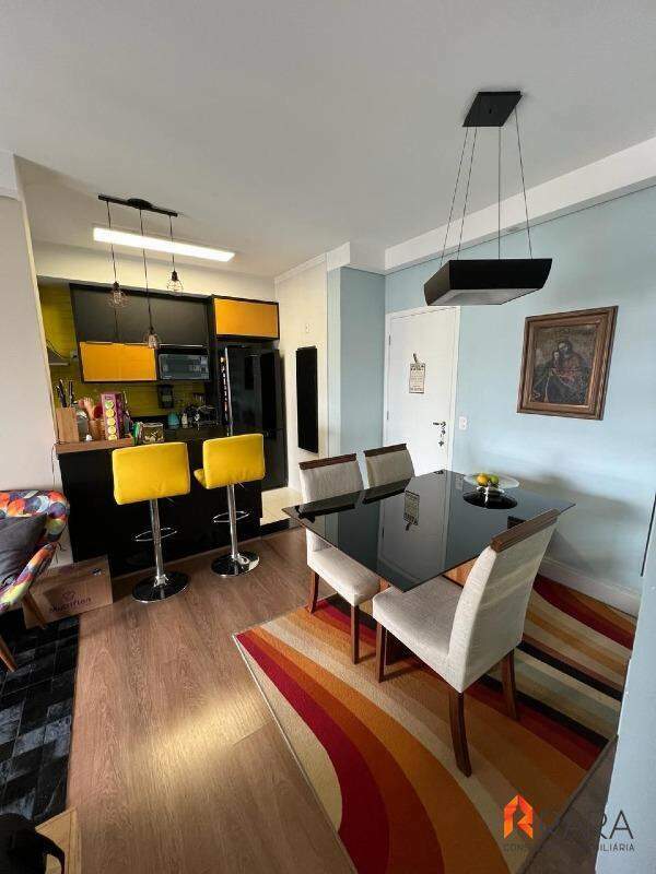 Apartamento à venda com 2 quartos, 77m² - Foto 1