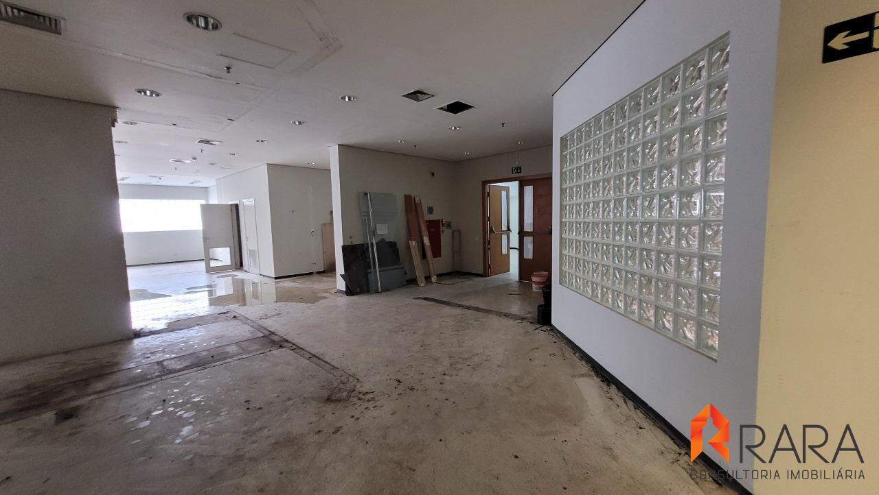 Casa Comercial para alugar, 2500m² - Foto 8