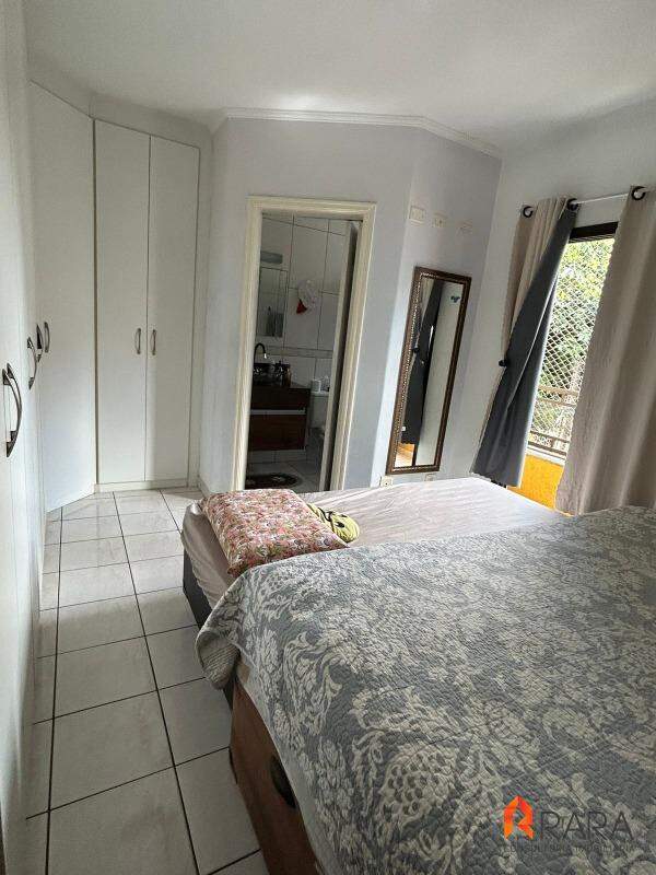 Apartamento à venda com 3 quartos, 107m² - Foto 13