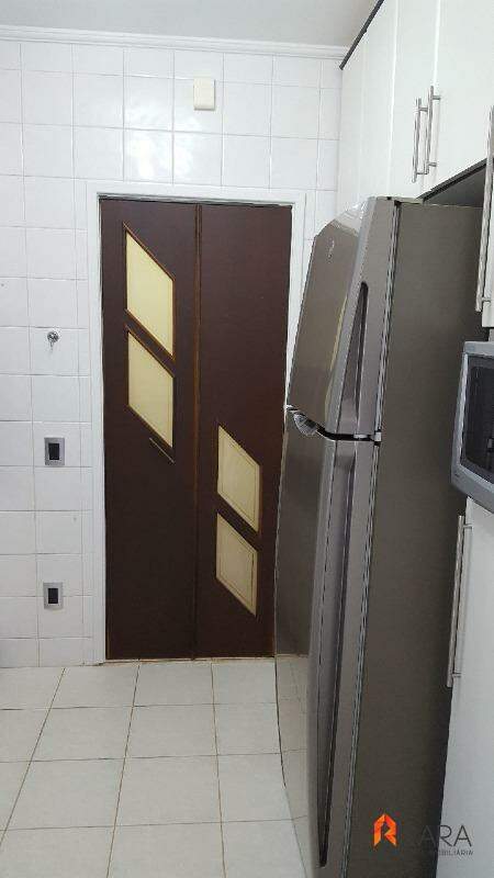 Apartamento para alugar com 3 quartos, 100m² - Foto 8