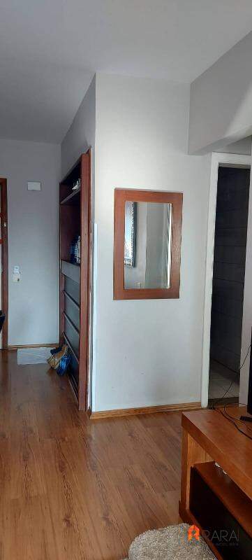 Apartamento à venda com 1 quarto, 50m² - Foto 2