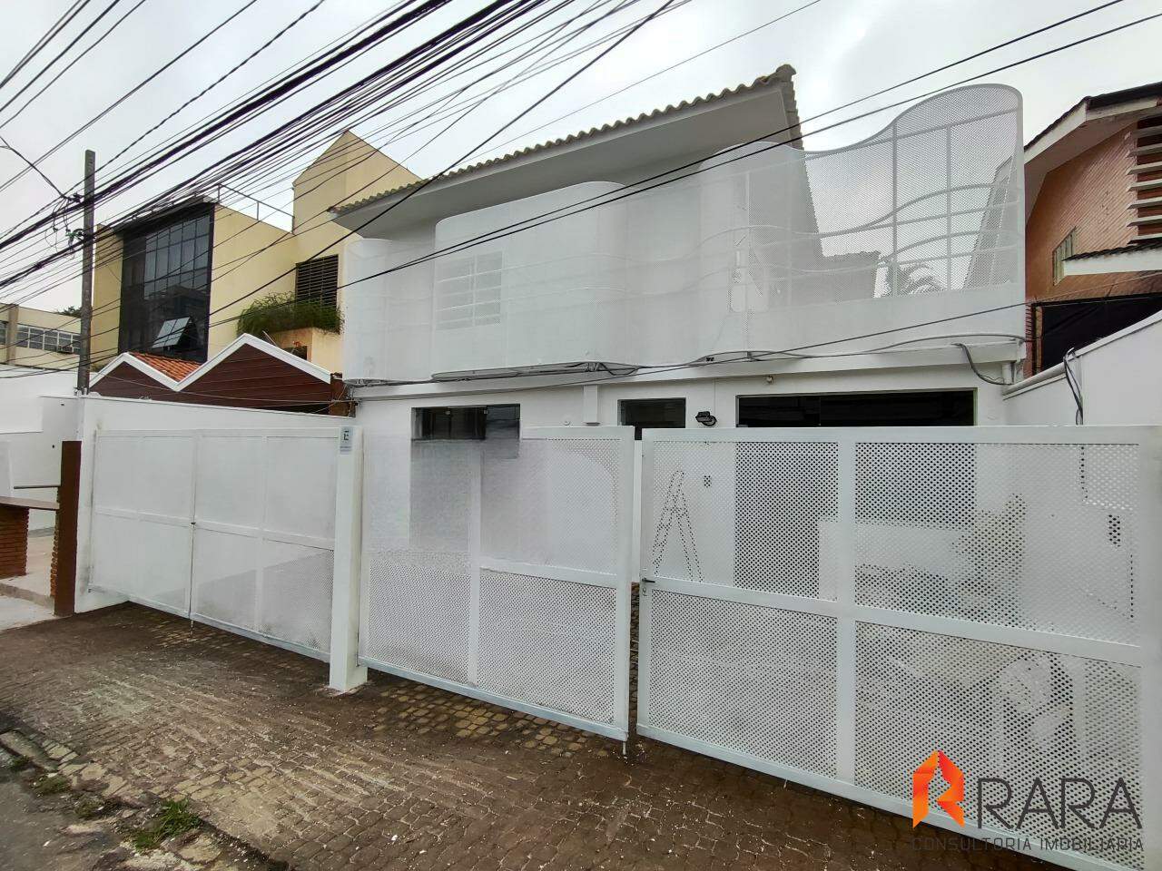 Sobrado para alugar com 3 quartos, 300m² - Foto 2