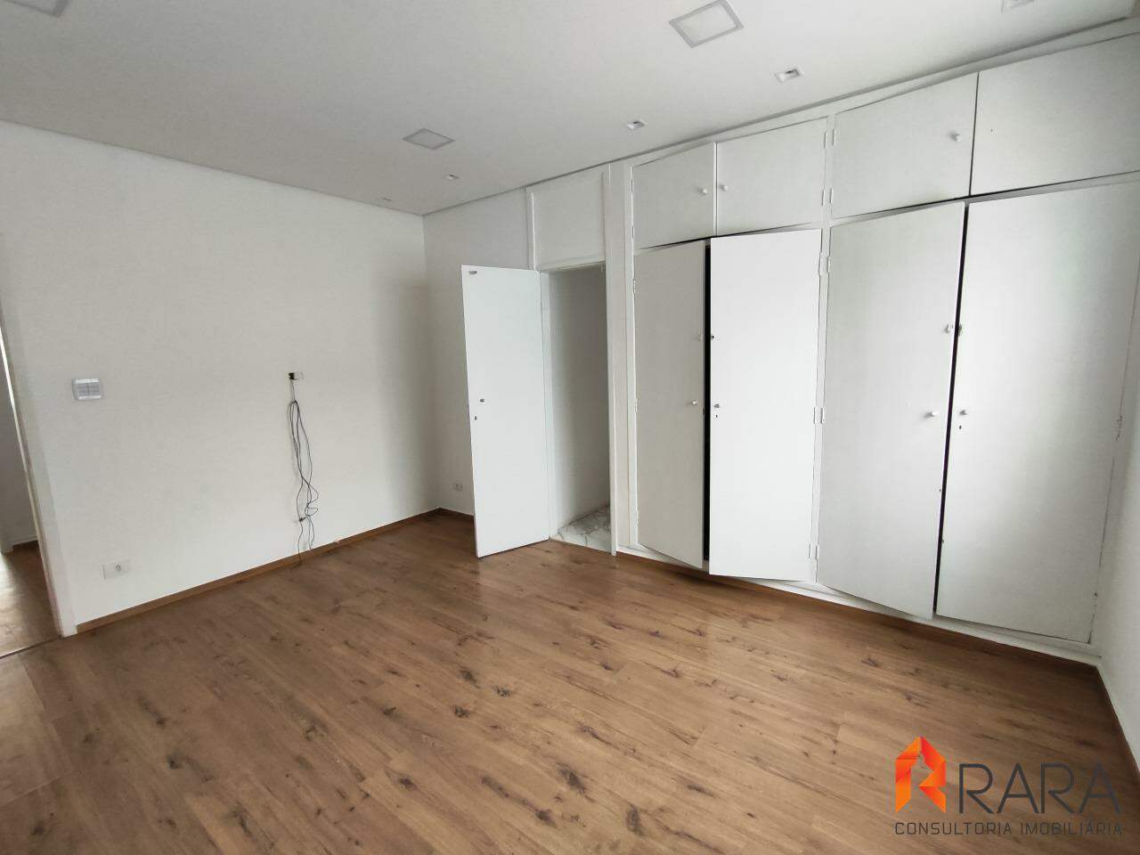 Sobrado para alugar com 3 quartos, 300m² - Foto 12