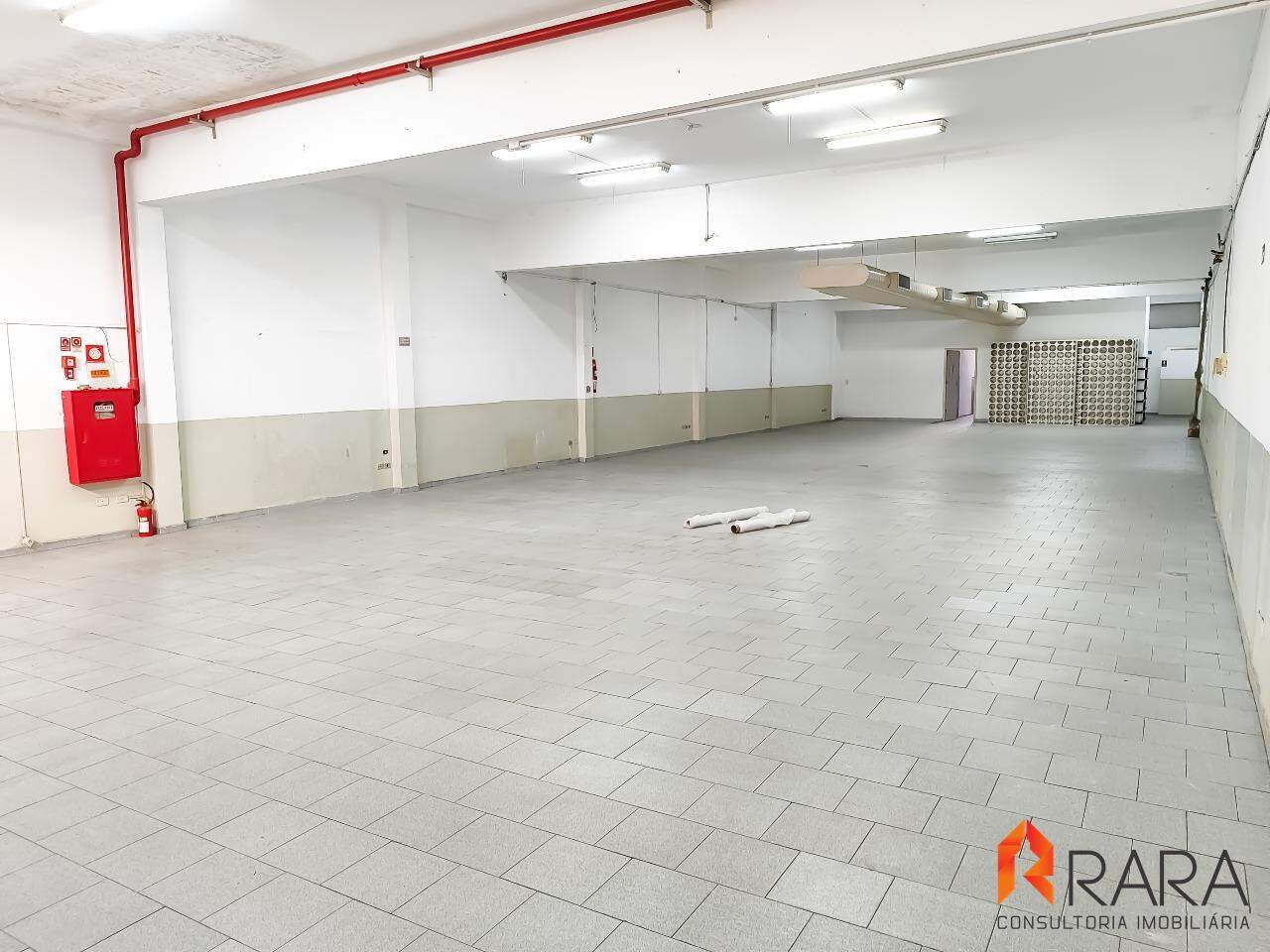 Loja-Salão para alugar, 1000m² - Foto 11