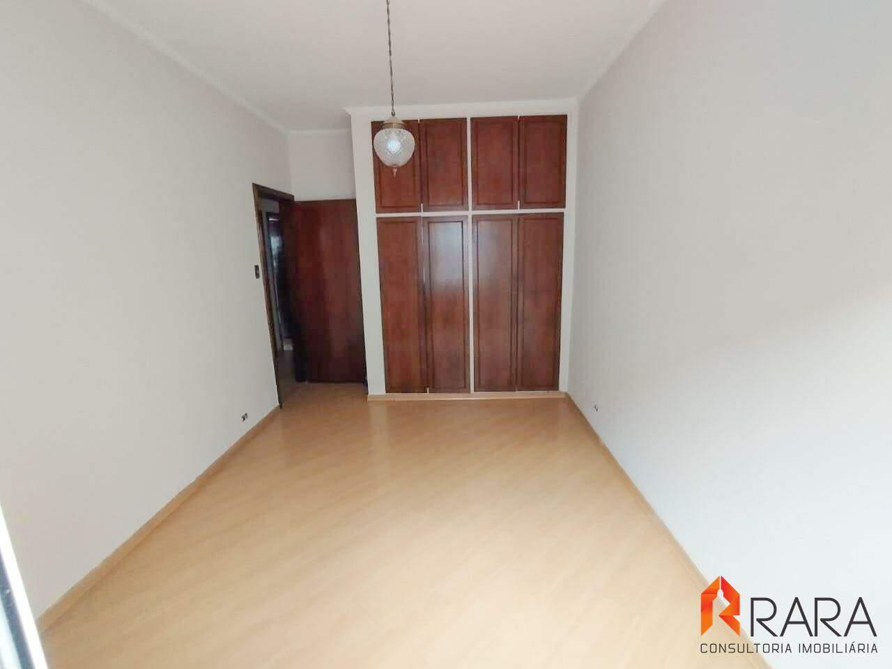 Casa para alugar com 3 quartos, 200m² - Foto 11