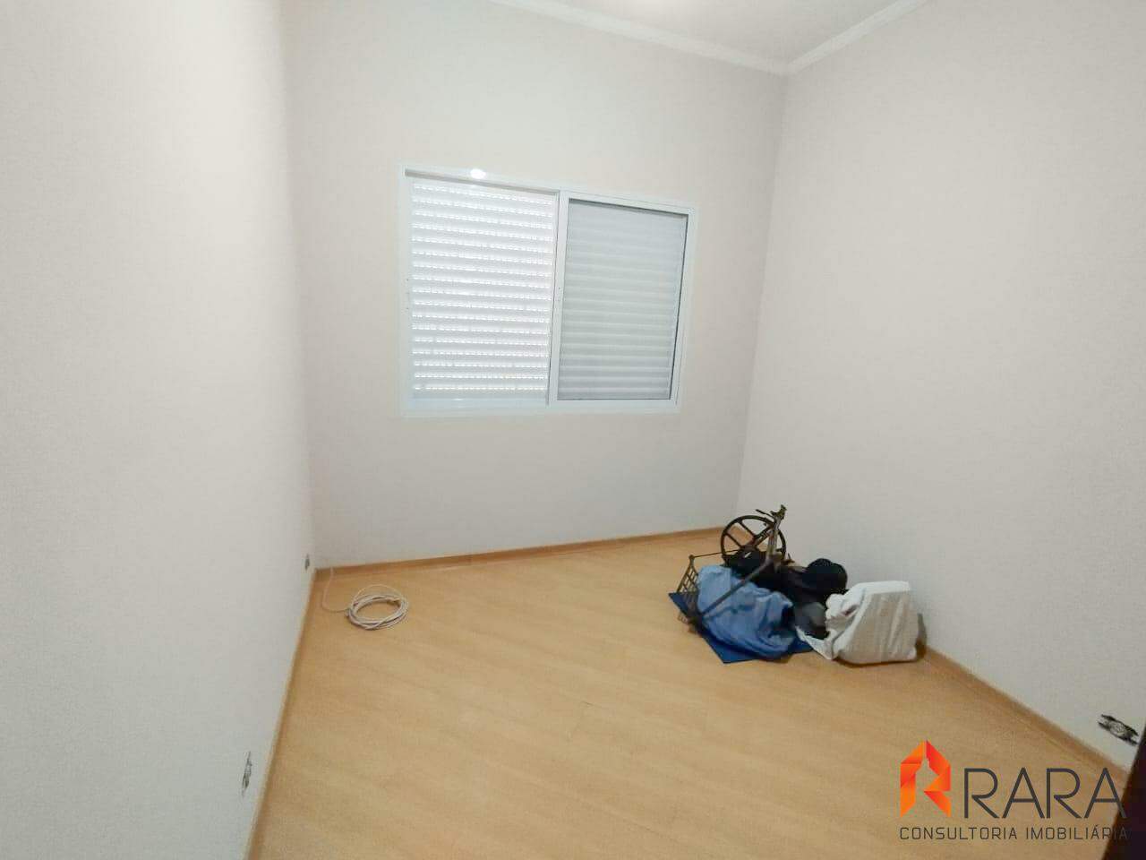 Casa para alugar com 3 quartos, 200m² - Foto 12