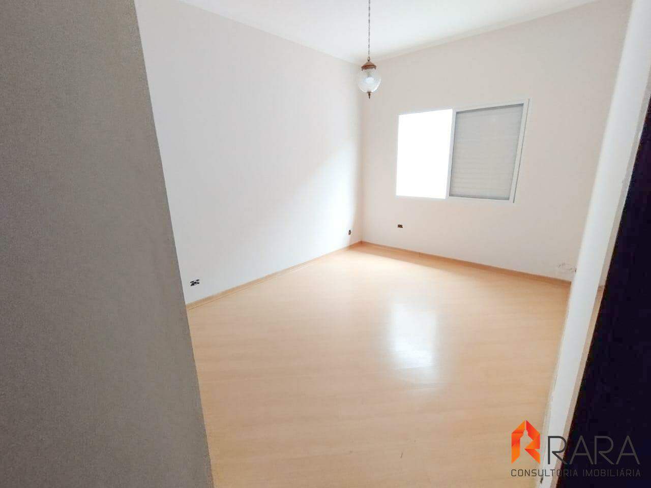 Casa para alugar com 3 quartos, 200m² - Foto 10