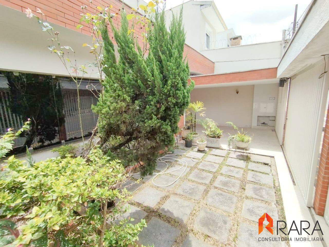 Casa para alugar com 3 quartos, 200m² - Foto 5