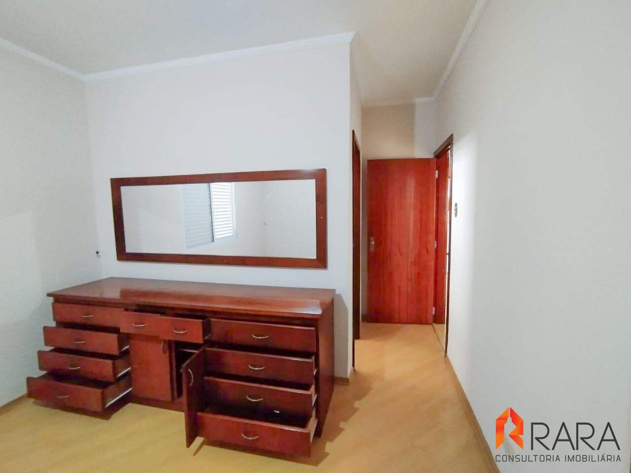 Casa para alugar com 3 quartos, 200m² - Foto 14